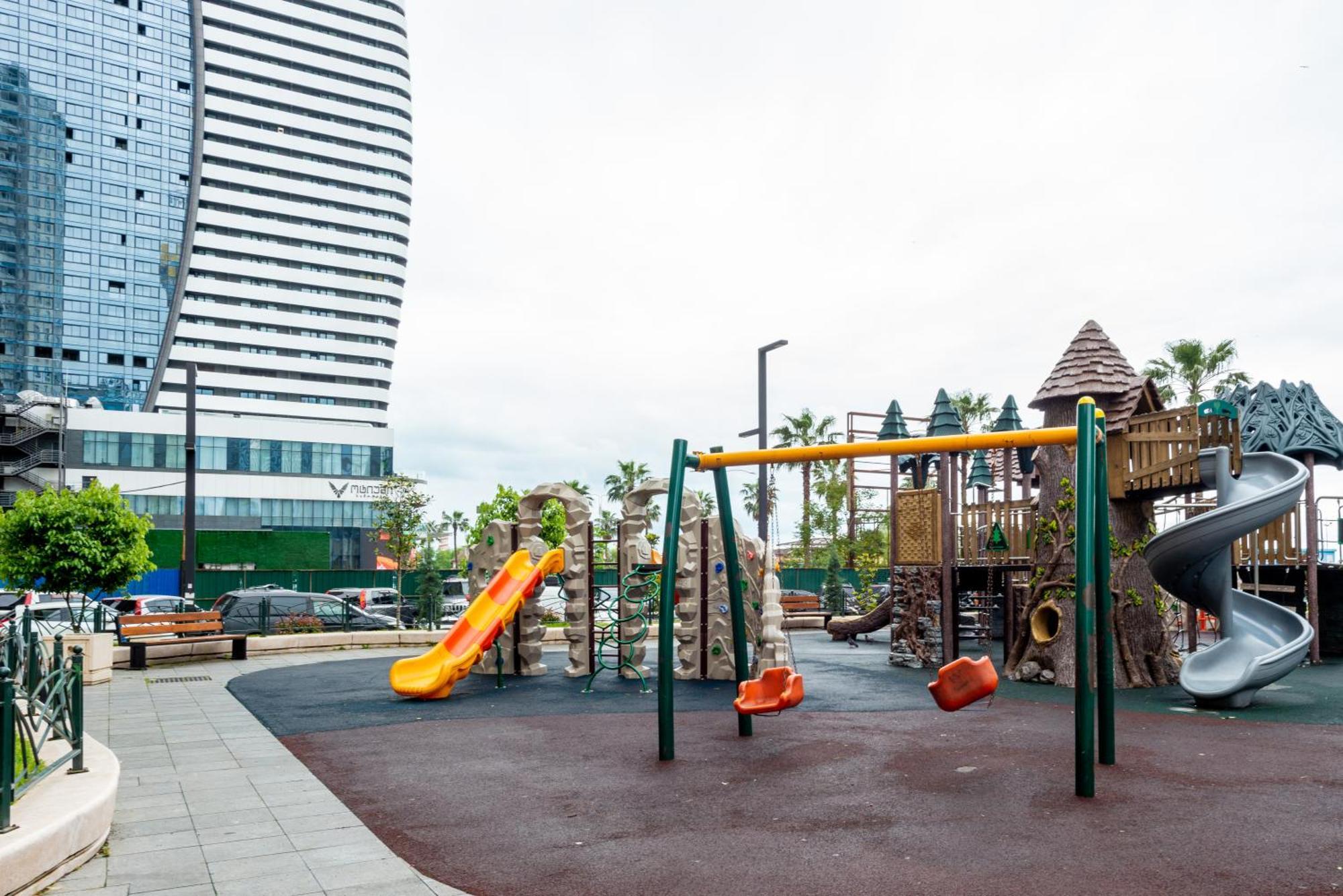 Fountain Vista Luxury By Aesthaven Apartment